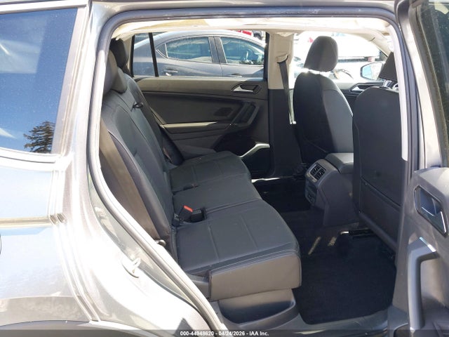 44948620 :رقم المزاد ، 3VV2B7AX7JM078637 vin ، 2018 Volkswagen Tiguan 2.0t Se/2.0t Sel مزاد بيع
