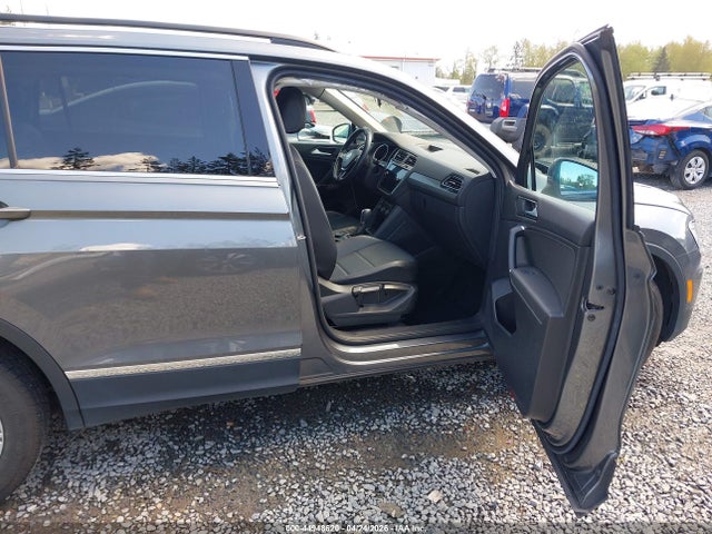 44948620 :رقم المزاد ، 3VV2B7AX7JM078637 vin ، 2018 Volkswagen Tiguan 2.0t Se/2.0t Sel مزاد بيع