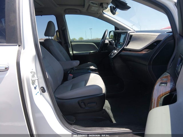 Продаж на аукціоні авто 2020 Toyota Sienna Limited Premium, vin: 5TDDZ3DC5LS234617, номер лоту: 44948622