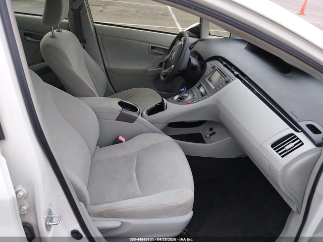 44948701 :رقم المزاد ، JTDKN3DU6D5588164 vin ، 2013 Toyota Prius Two مزاد بيع