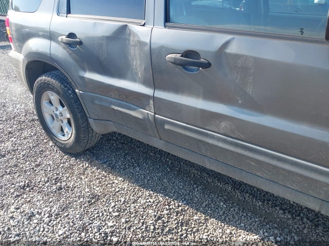 Продажа на аукционе авто 2005 Ford Escape Xlt, vin: 1FMYU03195DA03082, номер лота: 44948755