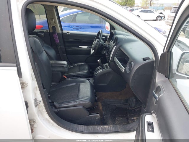 2014 Jeep Compass Latitude მანქანა იყიდება აუქციონზე, vin: 1C4NJDEB5ED601070, აუქციონის ნომერი: 44948777