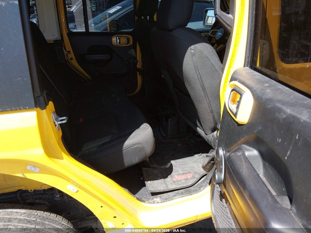 1C4HJXDG4MW725250 Jeep Wrangler Unlimited Sport 4x4