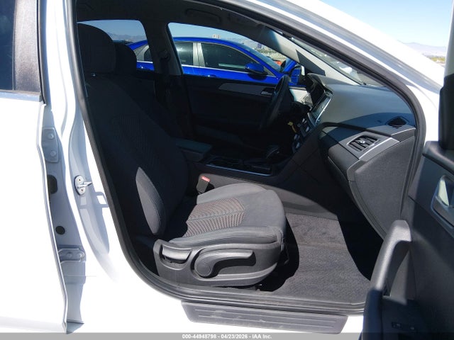 5NPE24AF1JH687911 Hyundai SONATA SE