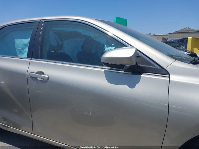 Toyota CAMRY LE 2016 4T4BF1FK1GR581535 Image 14