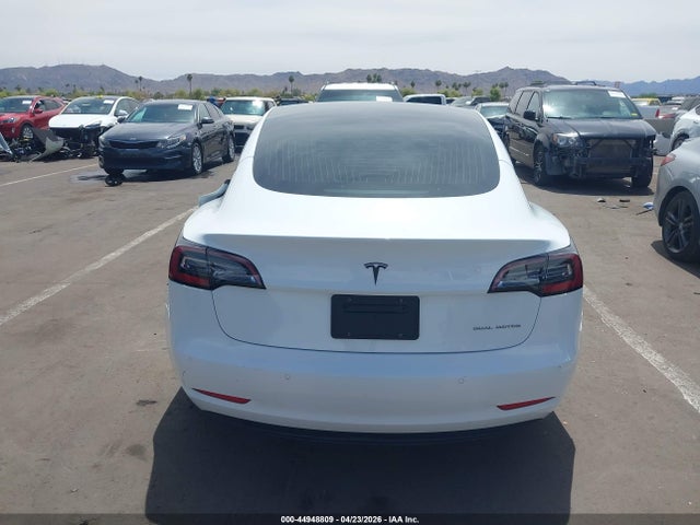 44948809 :رقم المزاد ، 5YJ3E1EB5JF134391 vin ، 2018 Tesla Model 3 Long Range/performance مزاد بيع