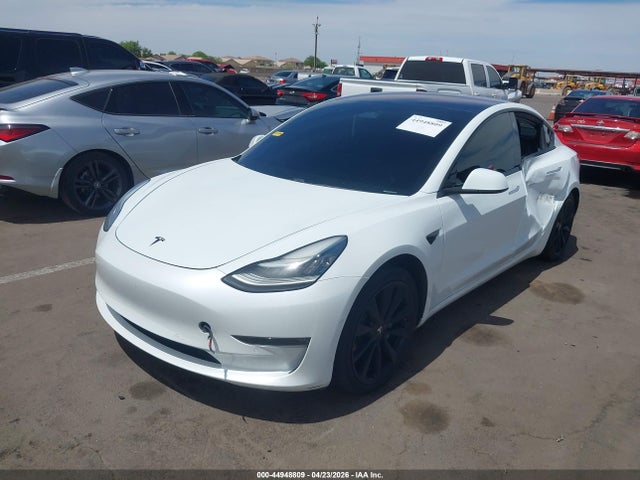 44948809 :رقم المزاد ، 5YJ3E1EB5JF134391 vin ، 2018 Tesla Model 3 Long Range/performance مزاد بيع