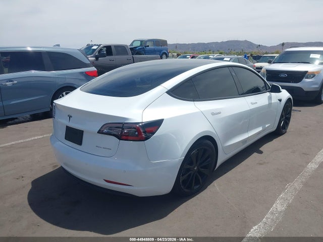 44948809 :رقم المزاد ، 5YJ3E1EB5JF134391 vin ، 2018 Tesla Model 3 Long Range/performance مزاد بيع