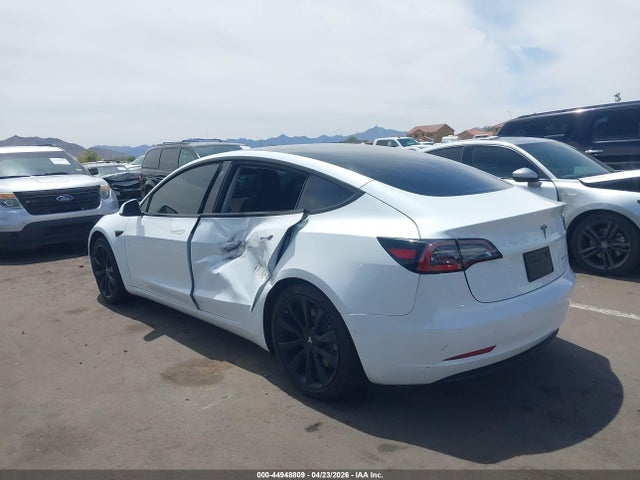 44948809 :رقم المزاد ، 5YJ3E1EB5JF134391 vin ، 2018 Tesla Model 3 Long Range/performance مزاد بيع