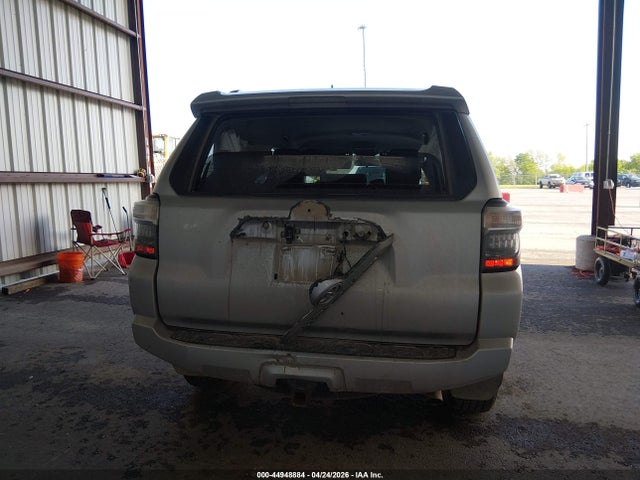 Продажа на аукционе авто 2015 Toyota 4runner Sr5, vin: JTEZU5JR5F5102147, номер лота: 44948884