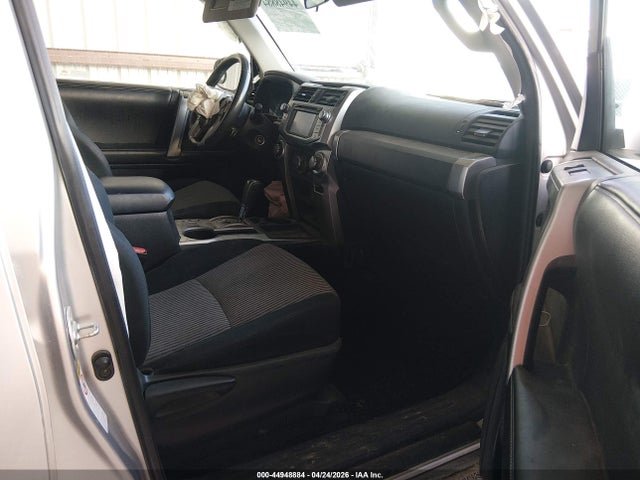 Продажа на аукционе авто 2015 Toyota 4runner Sr5, vin: JTEZU5JR5F5102147, номер лота: 44948884