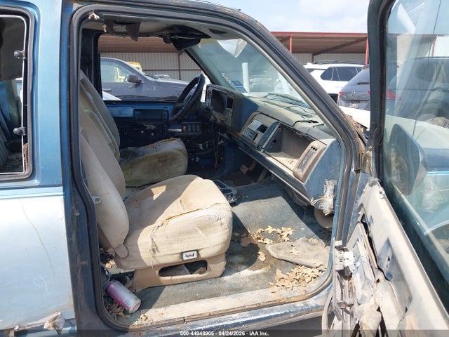 44948905 :رقم المزاد ، 2GCEC19H2N1217055 vin ، 1992 Chevrolet Gmt-400 C1500 مزاد بيع