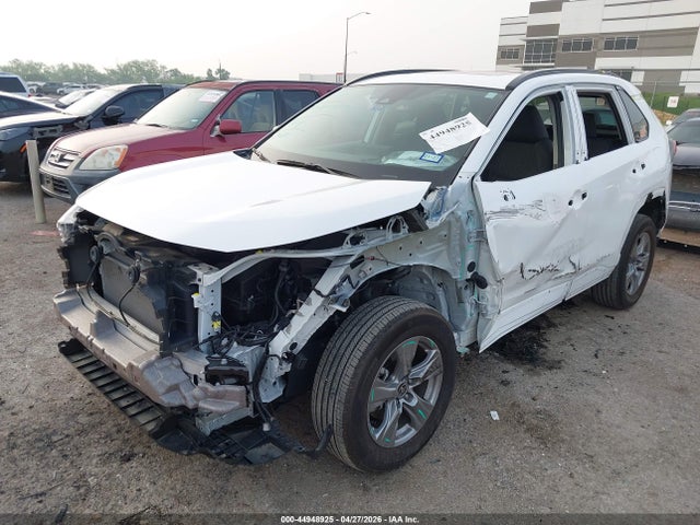 44948925 :رقم المزاد ، 2T3W1RFV1NC173562 vin ، 2022 Toyota Rav4 Xle مزاد بيع