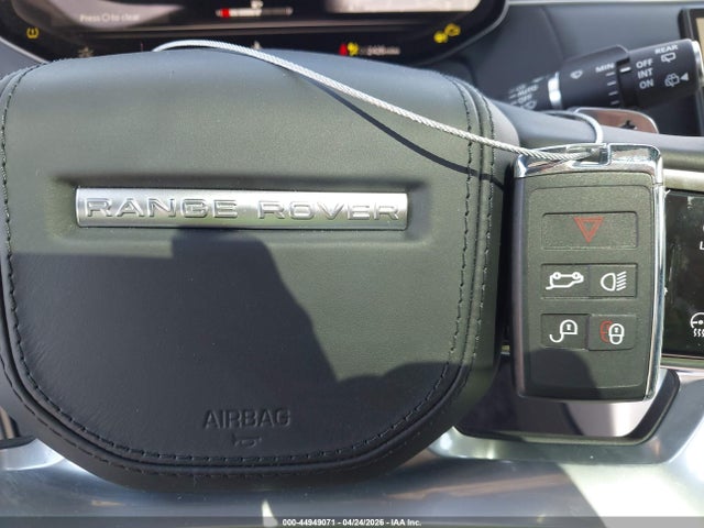 2025 Land Rover Range Rover P400 Se 7 Seat მანქანა იყიდება აუქციონზე, vin: SALKPBFUXSA276511, აუქციონის ნომერი: 44949071