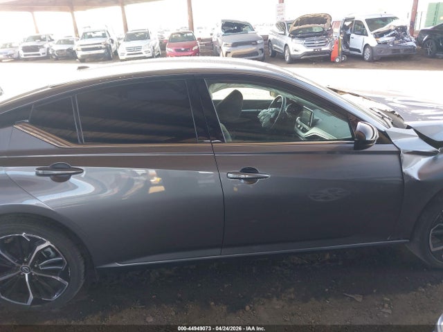 Продажа на аукционе авто 2023 Nissan Altima Sr Fwd, vin: 1N4BL4CVXPN424769, номер лота: 44949073