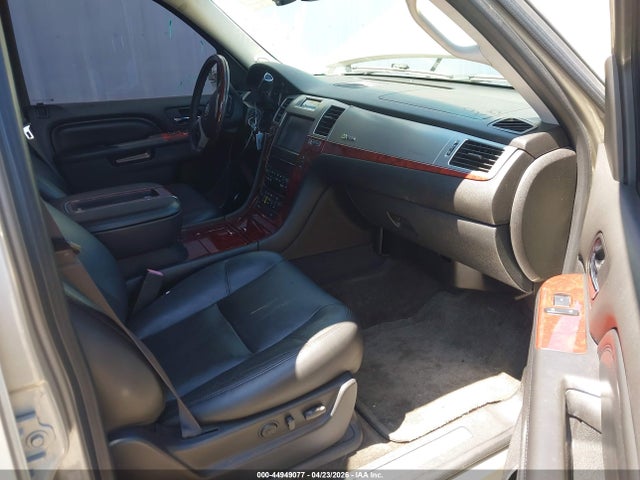 44949077 :رقم المزاد ، 1GYS3EEJ6DR176805 vin ، 2013 Cadillac Escalade Hybrid Standard مزاد بيع