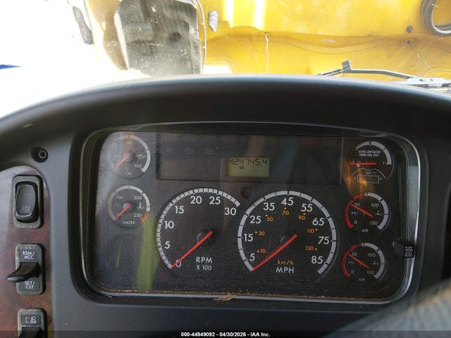 44949092 :رقم المزاد ، 3ALACXDT9FDGA9082 vin ، 2015 Freightliner M2 106 Medium Duty مزاد بيع