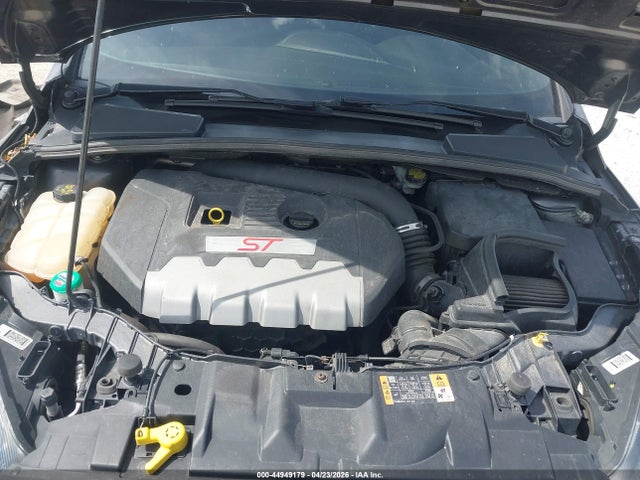 44949179 :رقم المزاد ، 1FADP3L94GL235833 vin ، 2016 Ford Focus St مزاد بيع