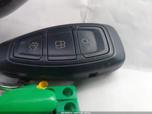 44949179 :رقم المزاد ، 1FADP3L94GL235833 vin ، 2016 Ford Focus St مزاد بيع