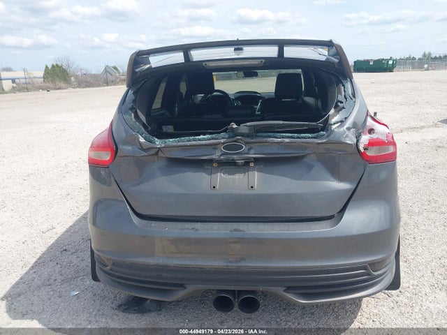 44949179 :رقم المزاد ، 1FADP3L94GL235833 vin ، 2016 Ford Focus St مزاد بيع