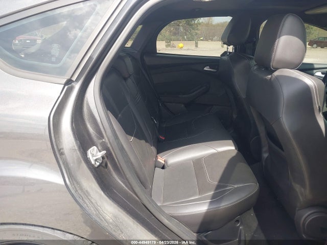 44949179 :رقم المزاد ، 1FADP3L94GL235833 vin ، 2016 Ford Focus St مزاد بيع