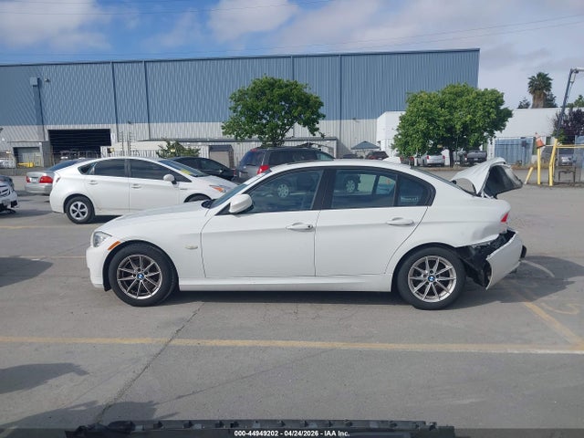 44949202 :رقم المزاد ، WBAPH7G55ANM52884 vin ، 2010 Bmw 328i مزاد بيع