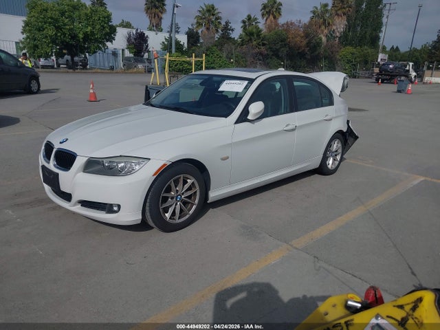 44949202 :رقم المزاد ، WBAPH7G55ANM52884 vin ، 2010 Bmw 328i مزاد بيع