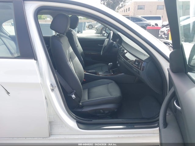 44949202 :رقم المزاد ، WBAPH7G55ANM52884 vin ، 2010 Bmw 328i مزاد بيع