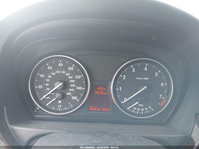 44949202 :رقم المزاد ، WBAPH7G55ANM52884 vin ، 2010 Bmw 328i مزاد بيع