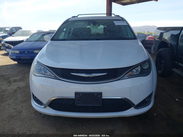 Продаж на аукціоні авто 2018 Chrysler Pacifica Touring L, vin: 2C4RC1BGXJR144046, номер лоту: 44949244