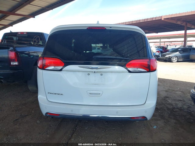 Продаж на аукціоні авто 2018 Chrysler Pacifica Touring L, vin: 2C4RC1BGXJR144046, номер лоту: 44949244