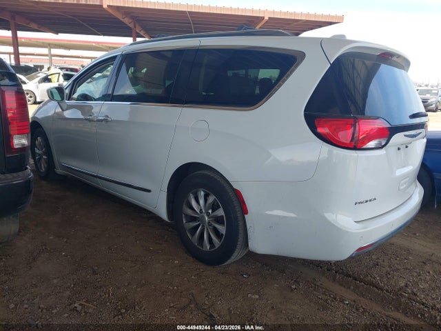 Продаж на аукціоні авто 2018 Chrysler Pacifica Touring L, vin: 2C4RC1BGXJR144046, номер лоту: 44949244