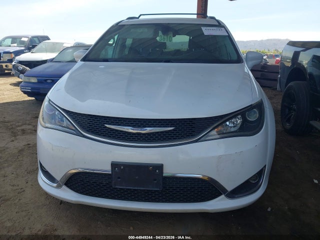 Продаж на аукціоні авто 2018 Chrysler Pacifica Touring L, vin: 2C4RC1BGXJR144046, номер лоту: 44949244