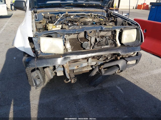 Продажа на аукционе авто 2001 Nissan Xterra Xe-v6, vin: 5N1ED28T71C563904, номер лота: 44949252
