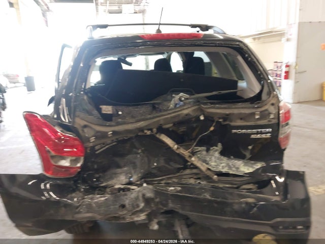 44949253 :رقم المزاد ، JF2SJADC8FG567560 vin ، 2015 Subaru Forester 2.5i Premium مزاد بيع