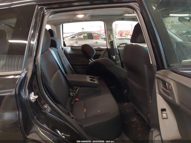 44949253 :رقم المزاد ، JF2SJADC8FG567560 vin ، 2015 Subaru Forester 2.5i Premium مزاد بيع