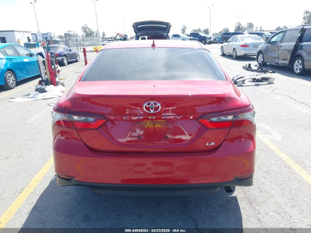 44949263 :رقم المزاد ، 4T1C11AK7PU097289 vin ، 2023 Toyota Camry Le مزاد بيع