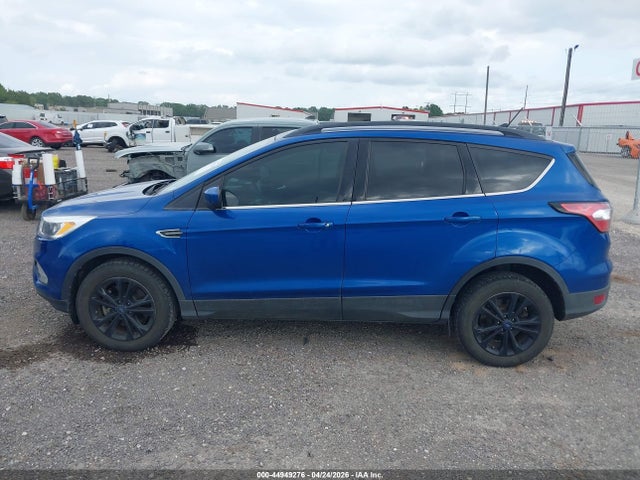 Продажа на аукционе авто 2018 Ford Escape Se, vin: 1FMCU9GDXJUA85370, номер лота: 44949276