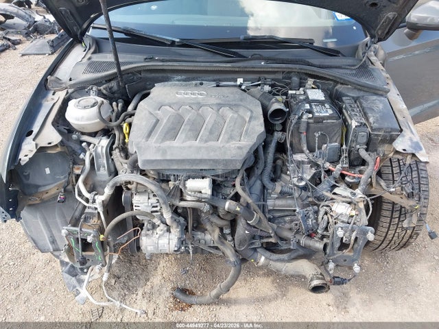 44949277 :رقم المزاد ، WAUAUGFF6KA089175 vin ، 2019 Audi A3 40 Premium/40 Titanium Premium مزاد بيع