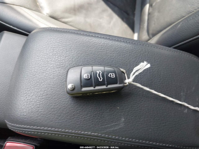 44949277 :رقم المزاد ، WAUAUGFF6KA089175 vin ، 2019 Audi A3 40 Premium/40 Titanium Premium مزاد بيع