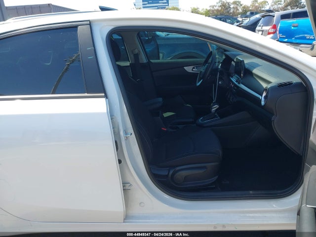 Продажа на аукционе авто 2022 Kia Forte Lxs, vin: 3KPF24AD8NE494460, номер лота: 44949347