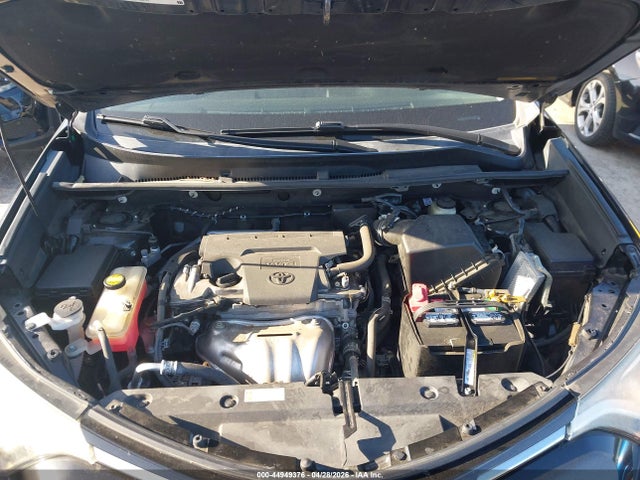 Toyota RAV4 LE 2018 2T3ZFREV7JW425310 Image 10
