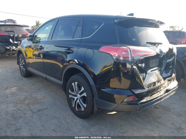 Toyota RAV4 LE 2018 2T3ZFREV7JW425310 Image 3