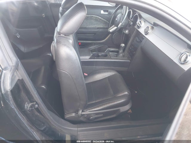 Продаж на аукціоні авто 2005 Ford Mustang V6 Deluxe/v6 Premium, vin: 1ZVFT80N355223099, номер лоту: 44949392