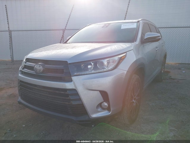2018 Toyota Highlander Se მანქანა იყიდება აუქციონზე, vin: 5TDKZRFH8JS534233, აუქციონის ნომერი: 44949443