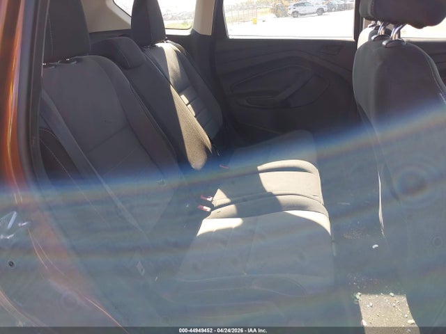 44949452 :رقم المزاد ، 1FMCU0F77HUA50593 vin ، 2017 Ford Escape S مزاد بيع