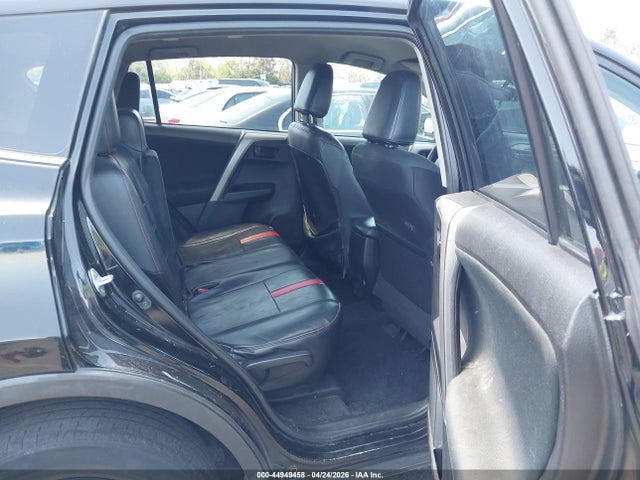 Toyota RAV4 LE 2018 2T3ZFREV4JW465537 Image 8