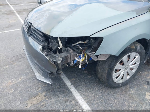 3VW2K7AJ1EM208974 Volkswagen Jetta 2.0l S