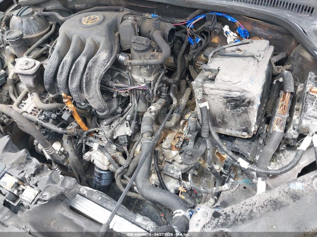 3VW2K7AJ1EM208974 Volkswagen Jetta 2.0l S