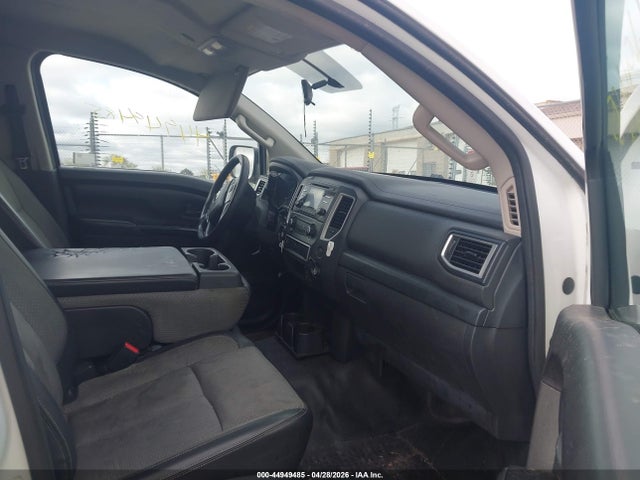 2017 Nissan Titan S მანქანა იყიდება აუქციონზე, vin: 1N6AA1EK3HN527091, აუქციონის ნომერი: 44949485